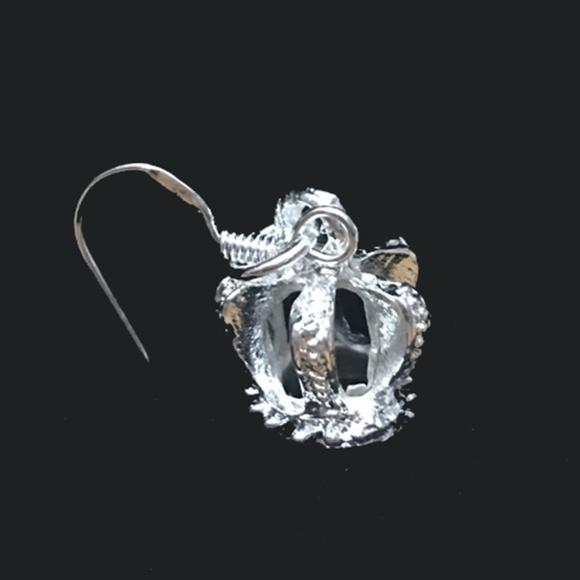 𝅺2 PR Earrings Hand Crafted Silver Plate Coronet Crown and Hope Ribbon - Picture 4 of 7